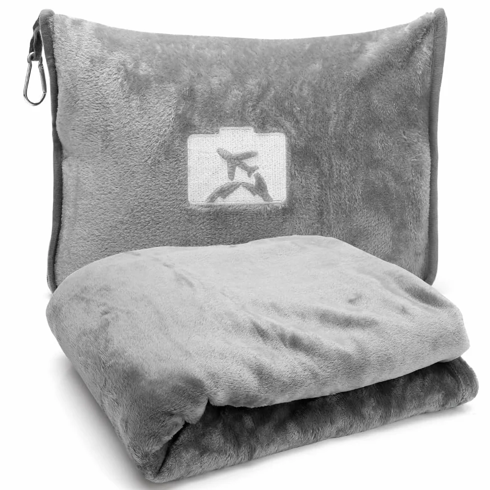 Manta de viaje, 127 x 152 cm, suave manta de avión, manta de viaje, ultraligera, cálida, cojín transformable, cojín compacto, manta de avión para vacaciones, oficina, hogar y viajes de